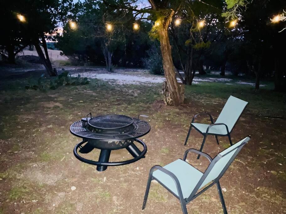 Cottage With Hot Tub And Pool Bandera, Tx. Exterior photo