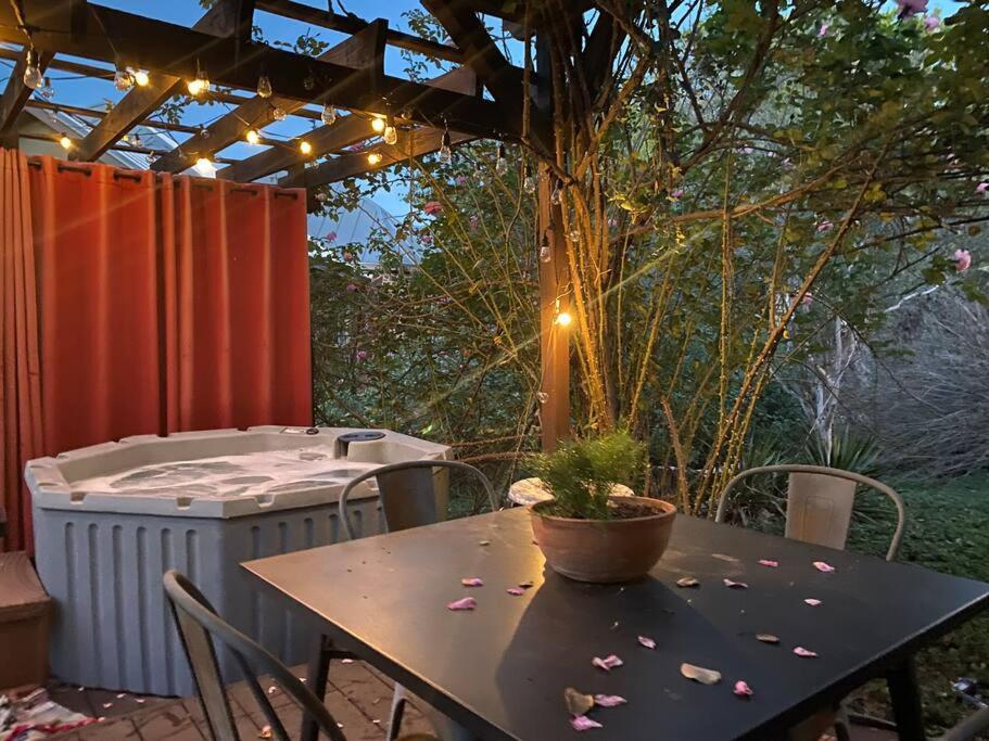 Cottage With Hot Tub And Pool Bandera, Tx. Exterior photo